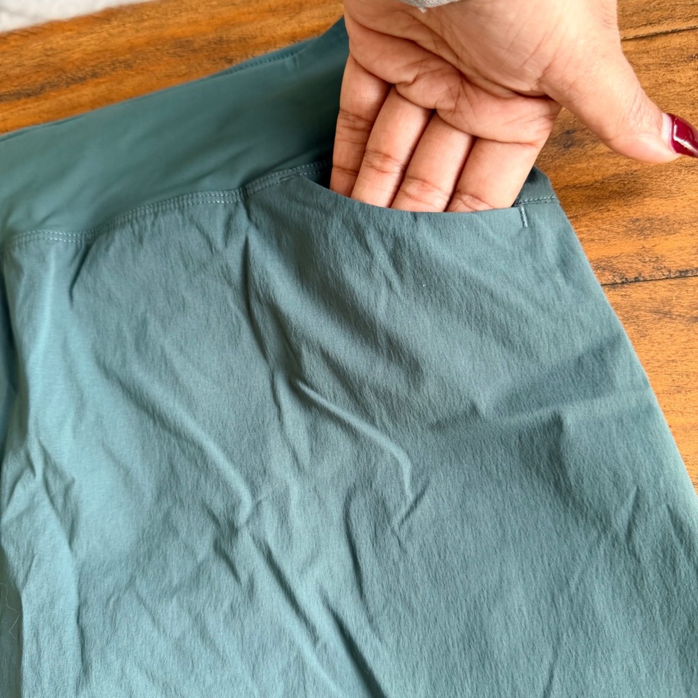 Arcteryx Womens Skort Blue Green Athletic Hiking Skirt XS Gorpcore Athleisure - Picture 12 of 12